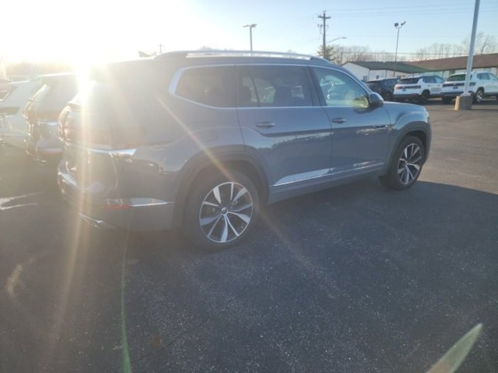 Certified 2025 Volkswagen Atlas 2.0T SEL Premium R-Line SUV