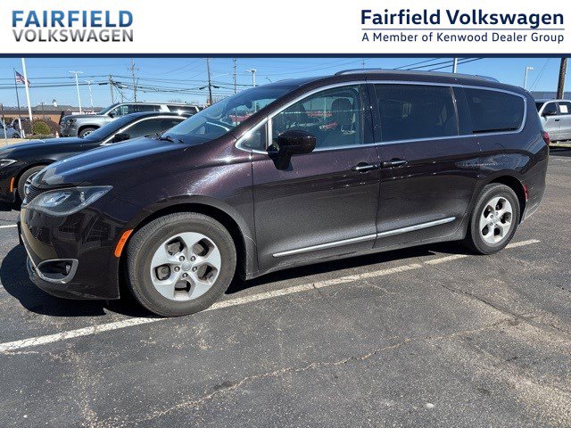 2017 Chrysler Pacifica Touring-L Plus