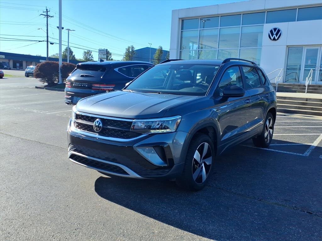 2024 Volkswagen Taos S photo 2