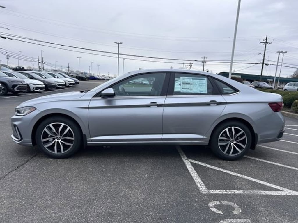 New 2026 Volkswagen Jetta 1.5T SE Sedan