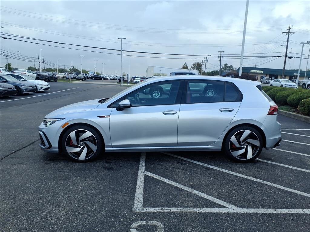 2024 Volkswagen Golf GTI S photo 4