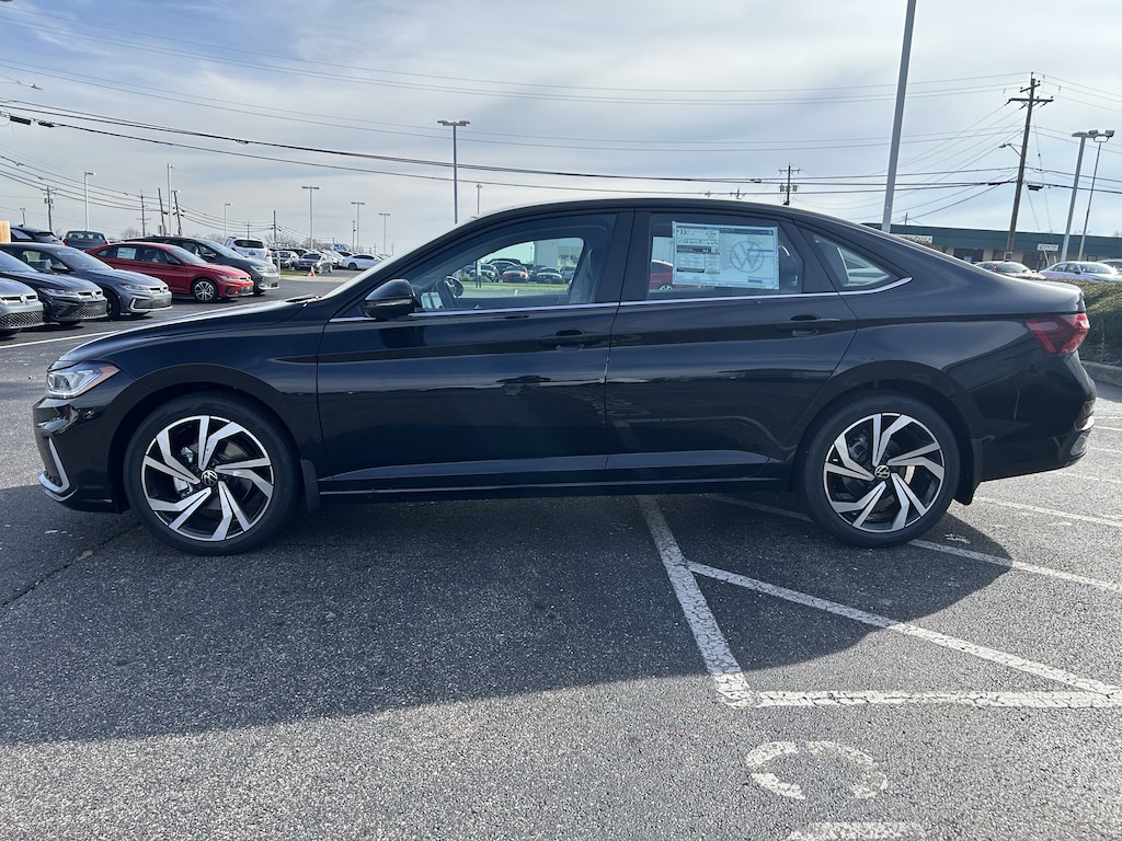 New 2026 Volkswagen Jetta 1.5T SEL Sedan