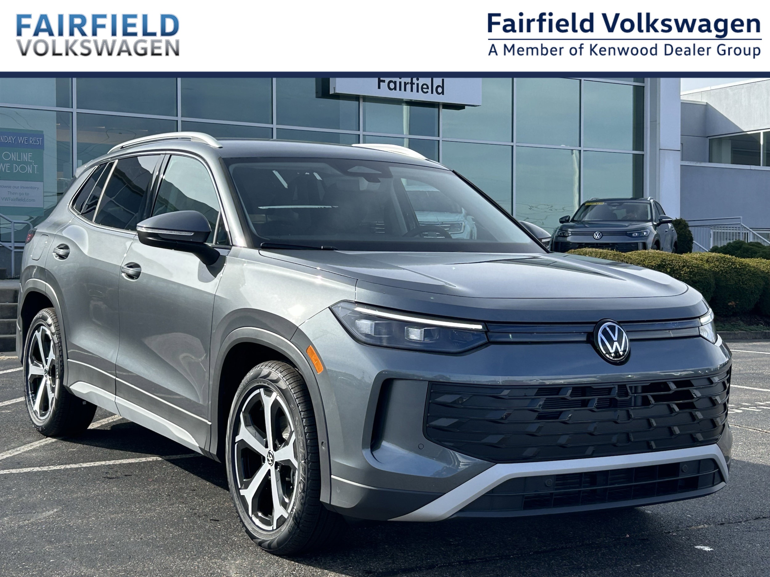 2026 Volkswagen Tiguan SE's photo