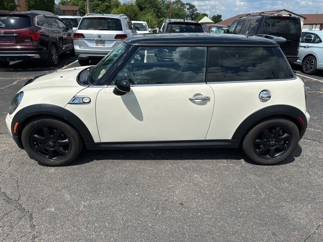 Used 2010 MINI Cooper S with VIN WMWMF7C50ATZ71495 for sale in Fairfield, OH