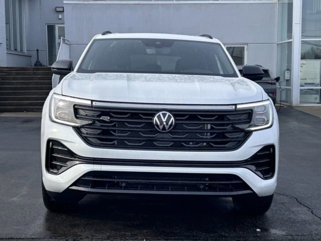 New 2026 Volkswagen Atlas Cross Sport 2.0T SEL R-Line Black SUV