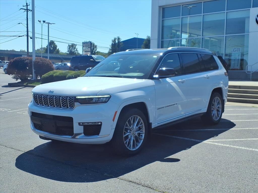 2022 Jeep Cherokee L Summit photo 3