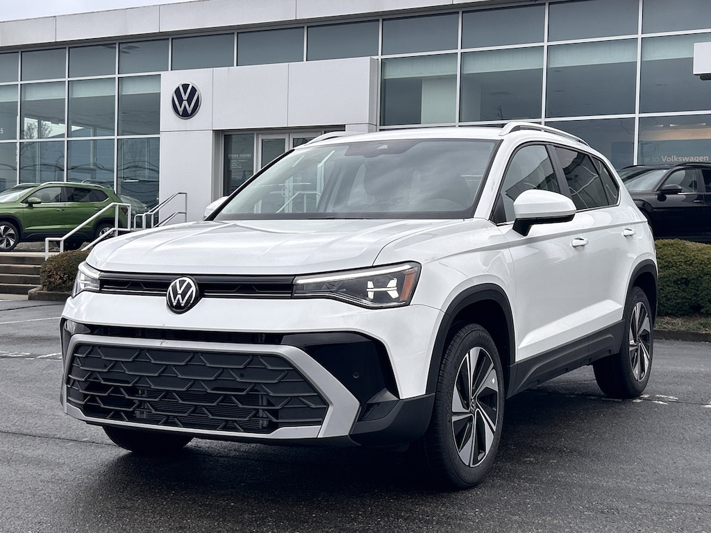 New 2026 Volkswagen Taos 1.5T SE SUV