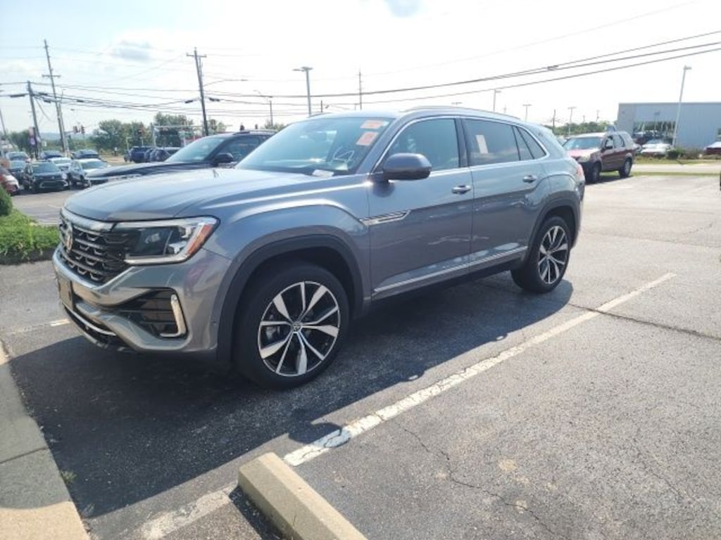 Used 2024 Volkswagen Atlas Cross Sport 2.0T SEL Premium R-Line SUV
