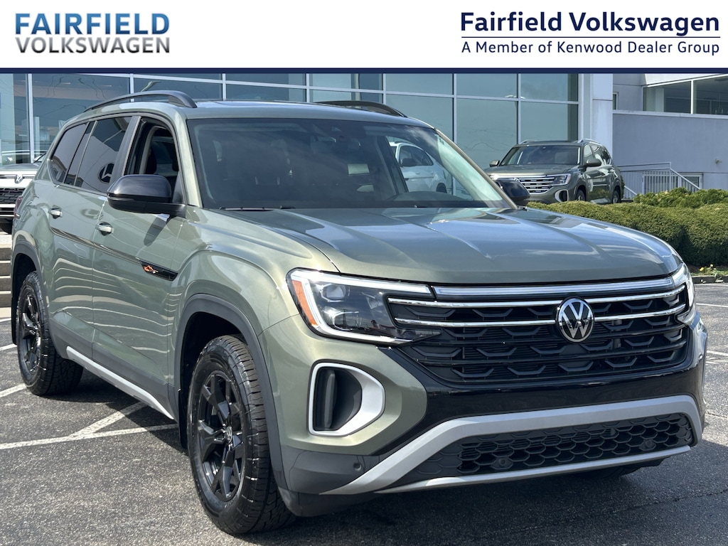 Certified 2025 Volkswagen Atlas 2.0T Peak Edition SUV