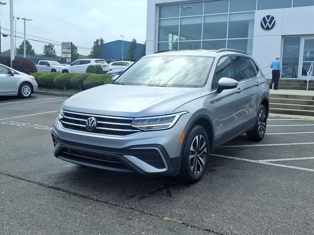 2024 Volkswagen Tiguan S photo 3