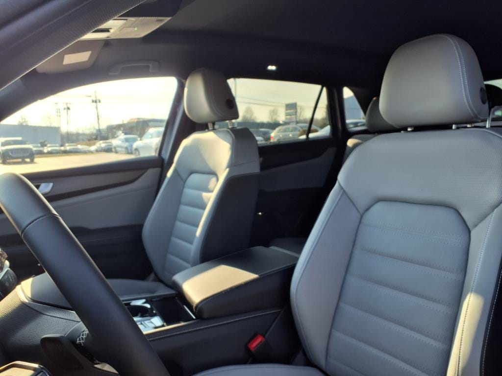 2025 Volkswagen Atlas Cross Sport SEL - Photo 11