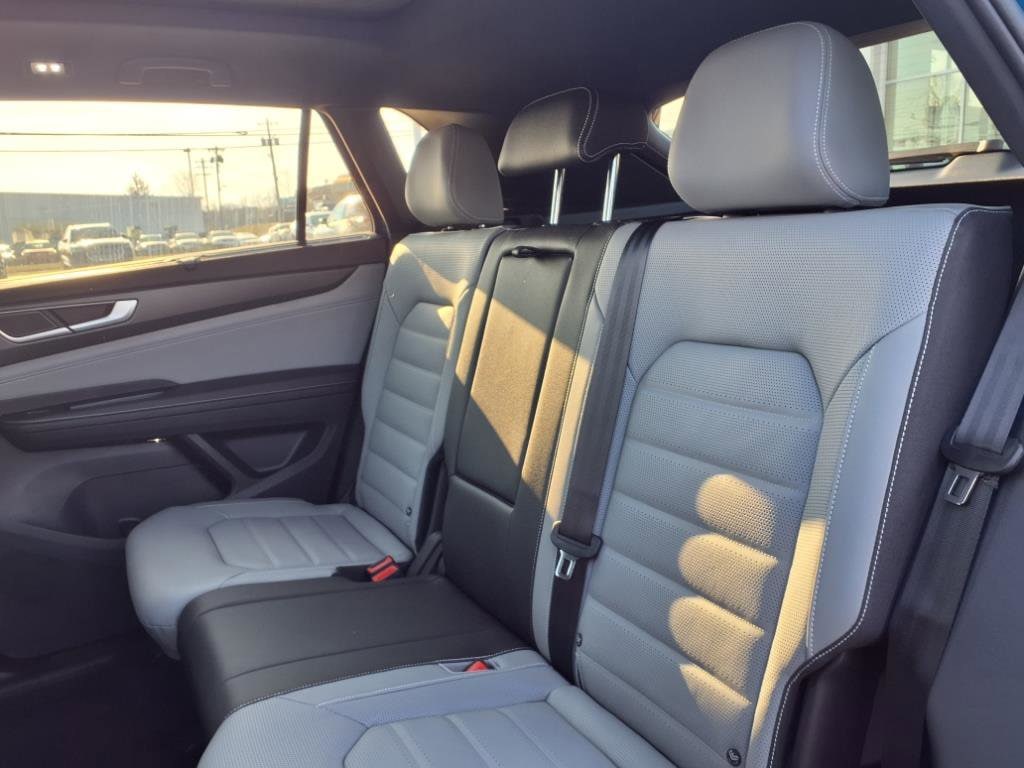 2025 Volkswagen Atlas Cross Sport SEL - Photo 10