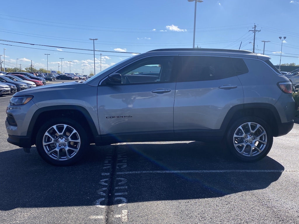 Used 2022 Jeep Compass Latitude Lux SUV