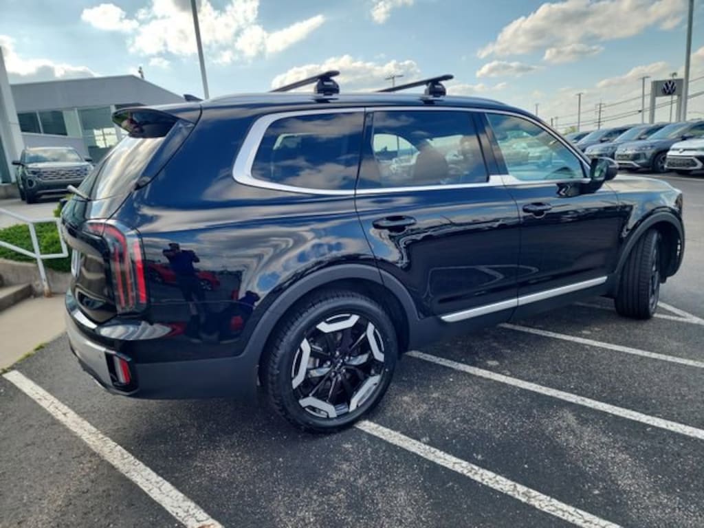 Used 2024 Kia Telluride EX SUV