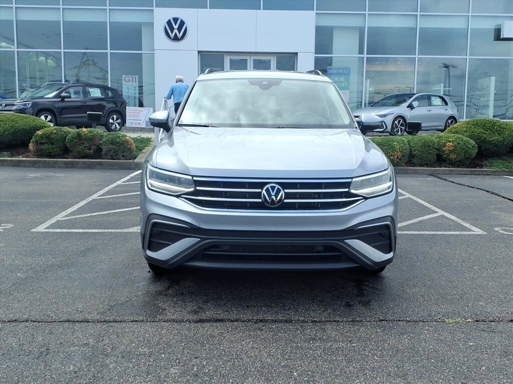 2024 Volkswagen Tiguan S photo 2