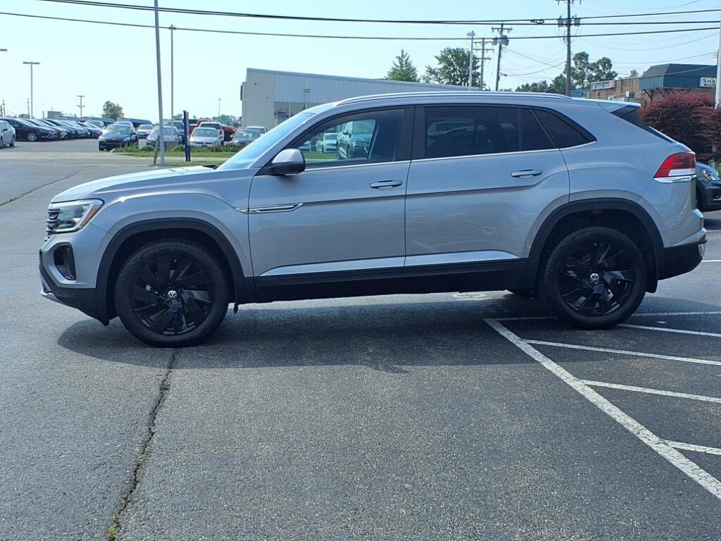 2025 Volkswagen Atlas Cross Sport SE Technology photo 4