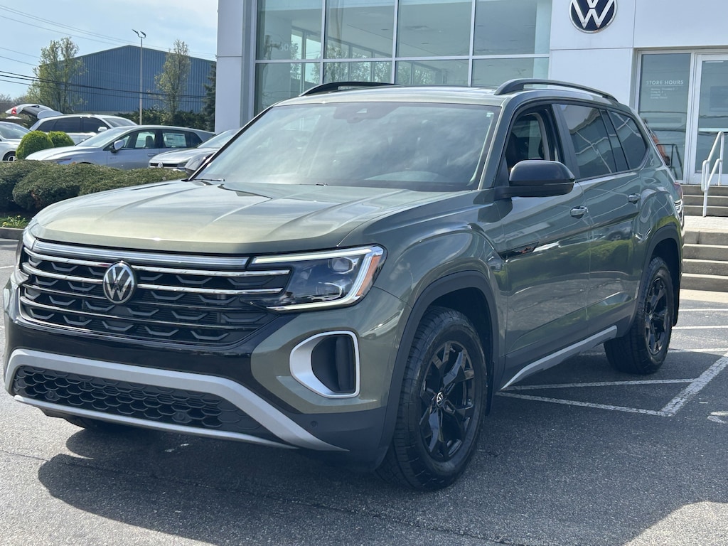 Certified 2025 Volkswagen Atlas 2.0T Peak Edition SUV