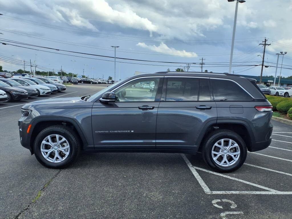 2022 Jeep Grand Cherokee Limited photo 3