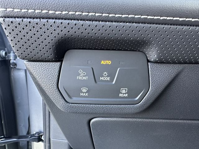 2026 Volkswagen Atlas Cross Sport SEL Premium R-LINE - Photo 14