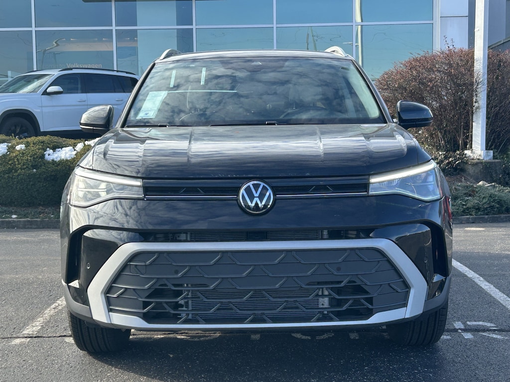 New 2026 Volkswagen Taos 1.5T SE SUV