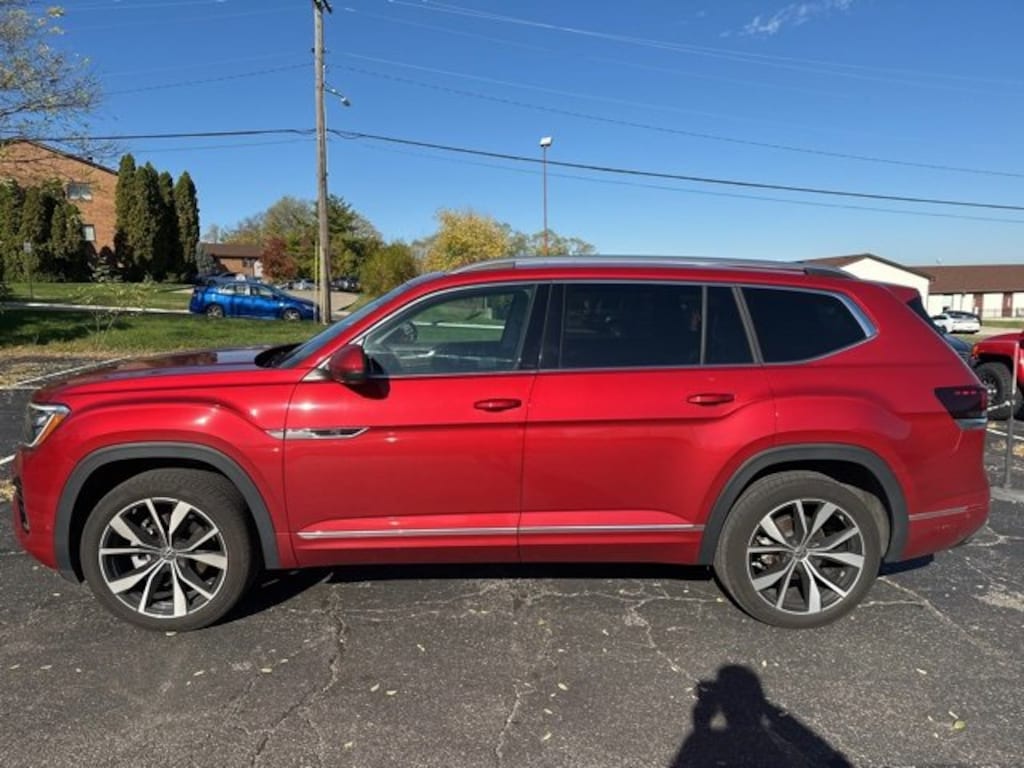 Used 2024 Volkswagen Atlas 2.0T SEL Premium R-Line SUV