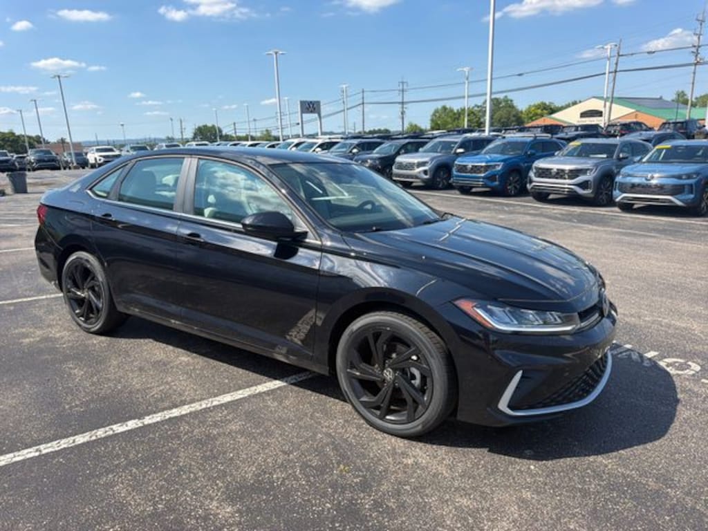 New 2026 Volkswagen Jetta 1.5T SE Sedan