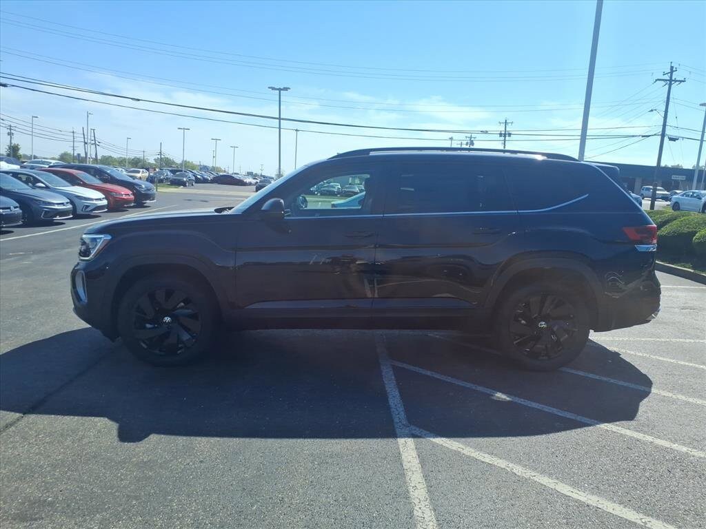 2026 Volkswagen Atlas SE Technology photo 4