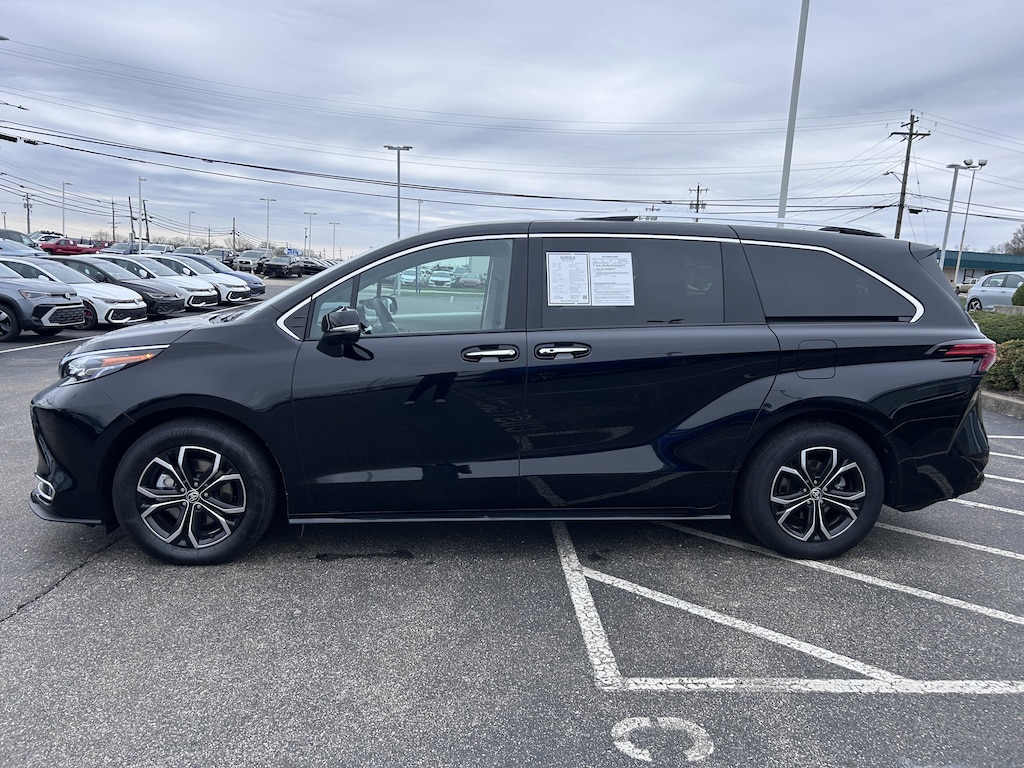 Used 2025 Toyota Sienna Platinum 7 Passenger Van Passenger Van