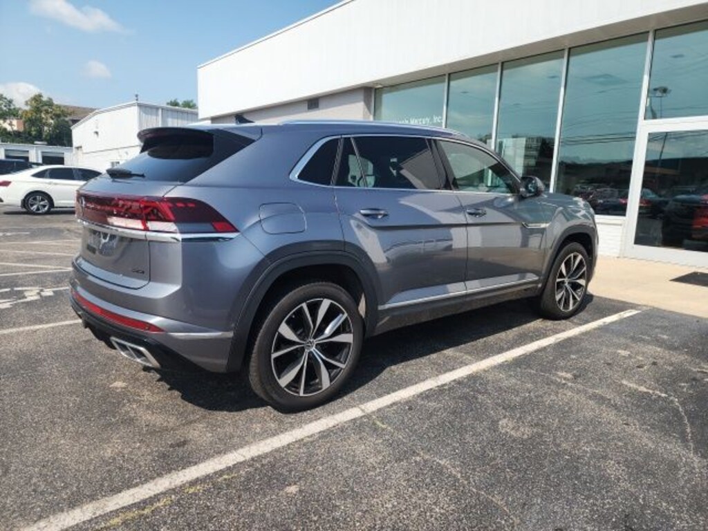 Used 2024 Volkswagen Atlas Cross Sport 2.0T SEL Premium R-Line SUV