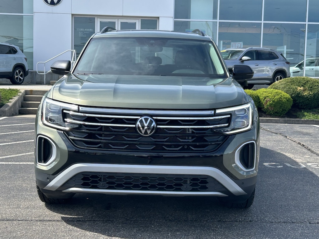 Certified 2025 Volkswagen Atlas 2.0T Peak Edition SUV