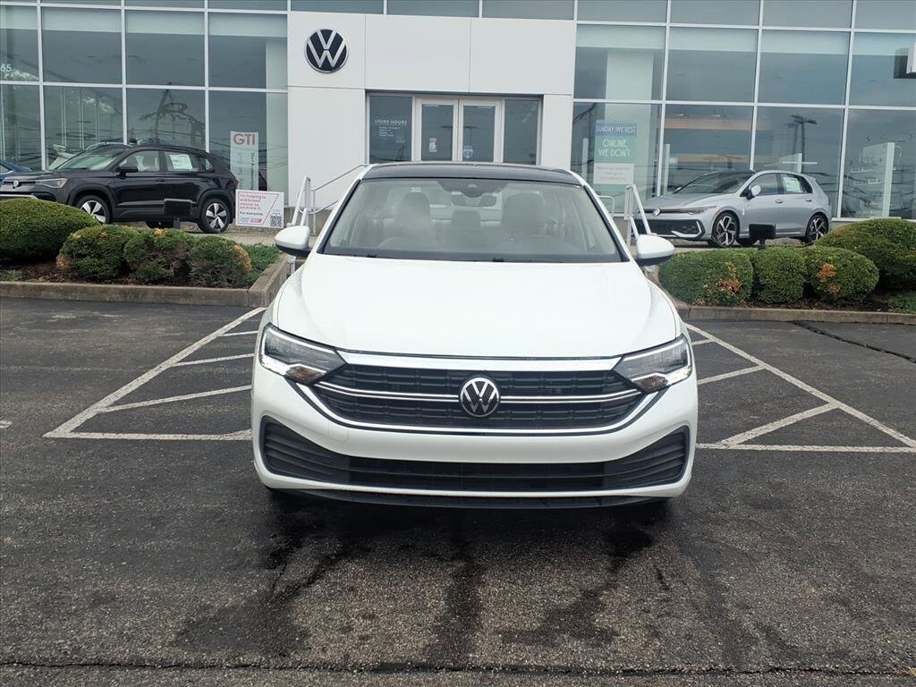 2024 Volkswagen Jetta 1.5T SE photo 2