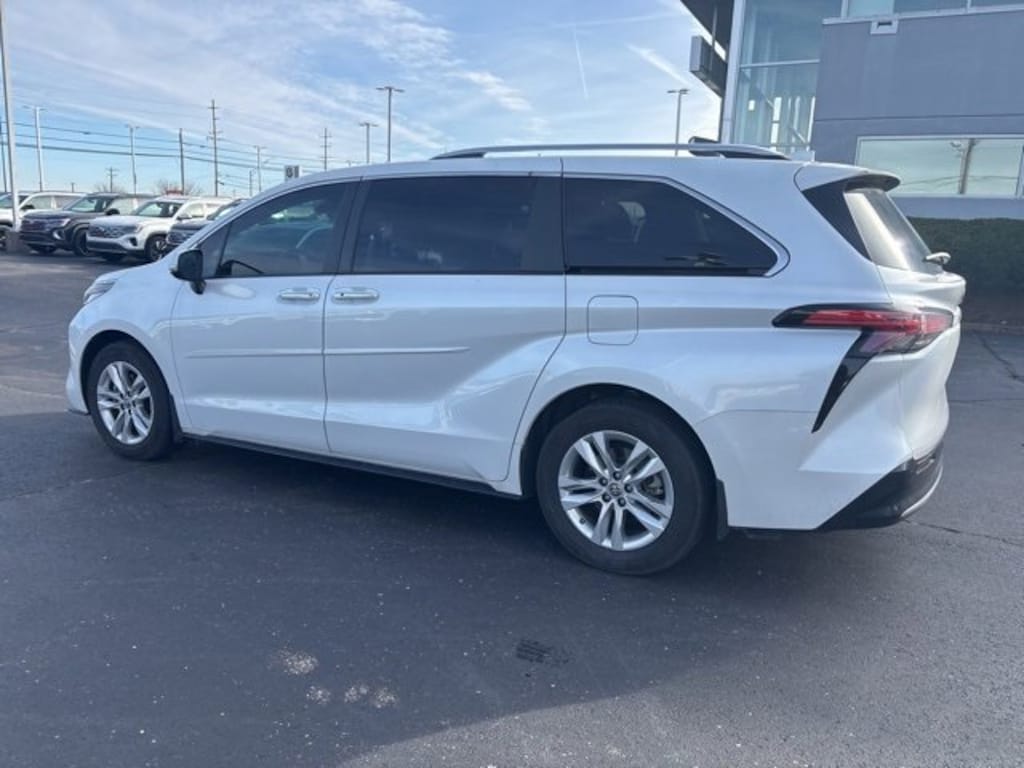 Used 2023 Toyota Sienna Limited 7 Passenger Van Passenger Van