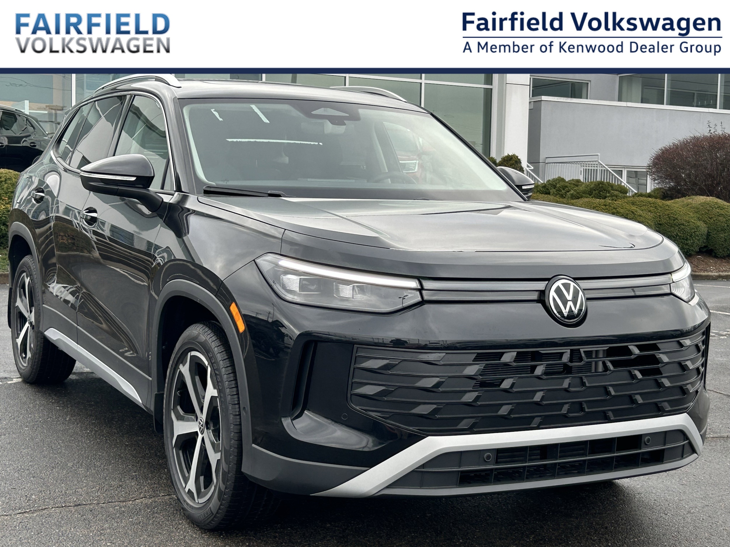 2026 Volkswagen Tiguan SE's photo