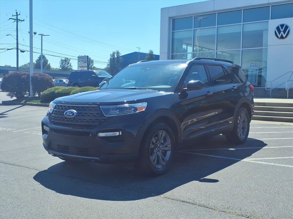 2022 Ford Explorer XLT photo 3
