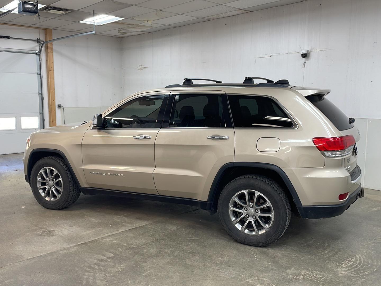2014 Jeep Grand Cherokee Limited photo 2