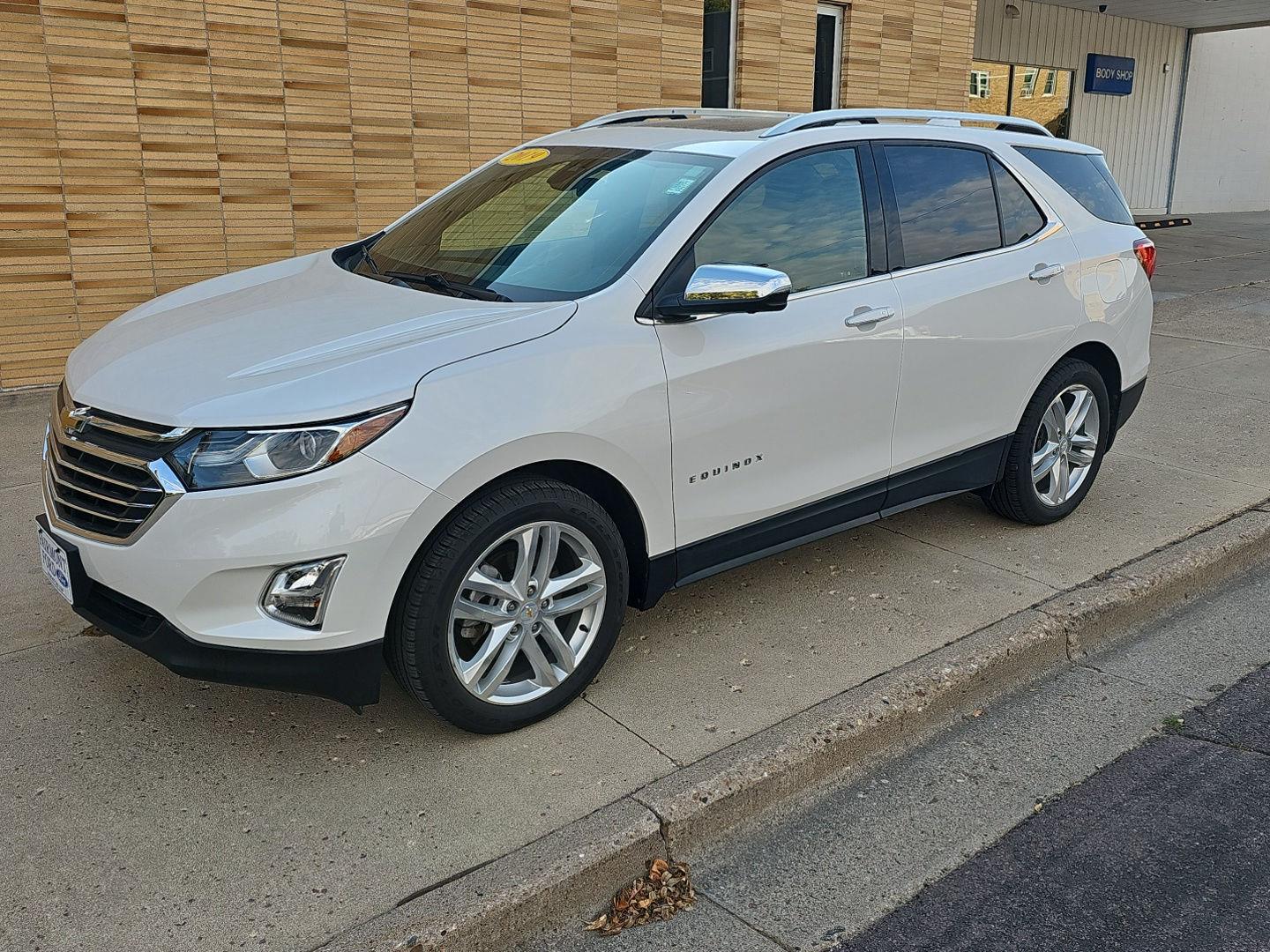 Used 2019 Chevrolet Equinox Premier with VIN 2GNAXYEX8K6157006 for sale in Fairmont, Minnesota