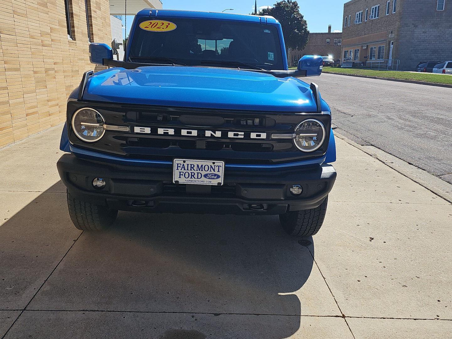 2023 Ford Bronco Outer Banks photo 3