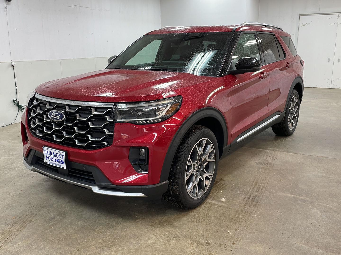 2025 Ford Explorer Platinum photo 2