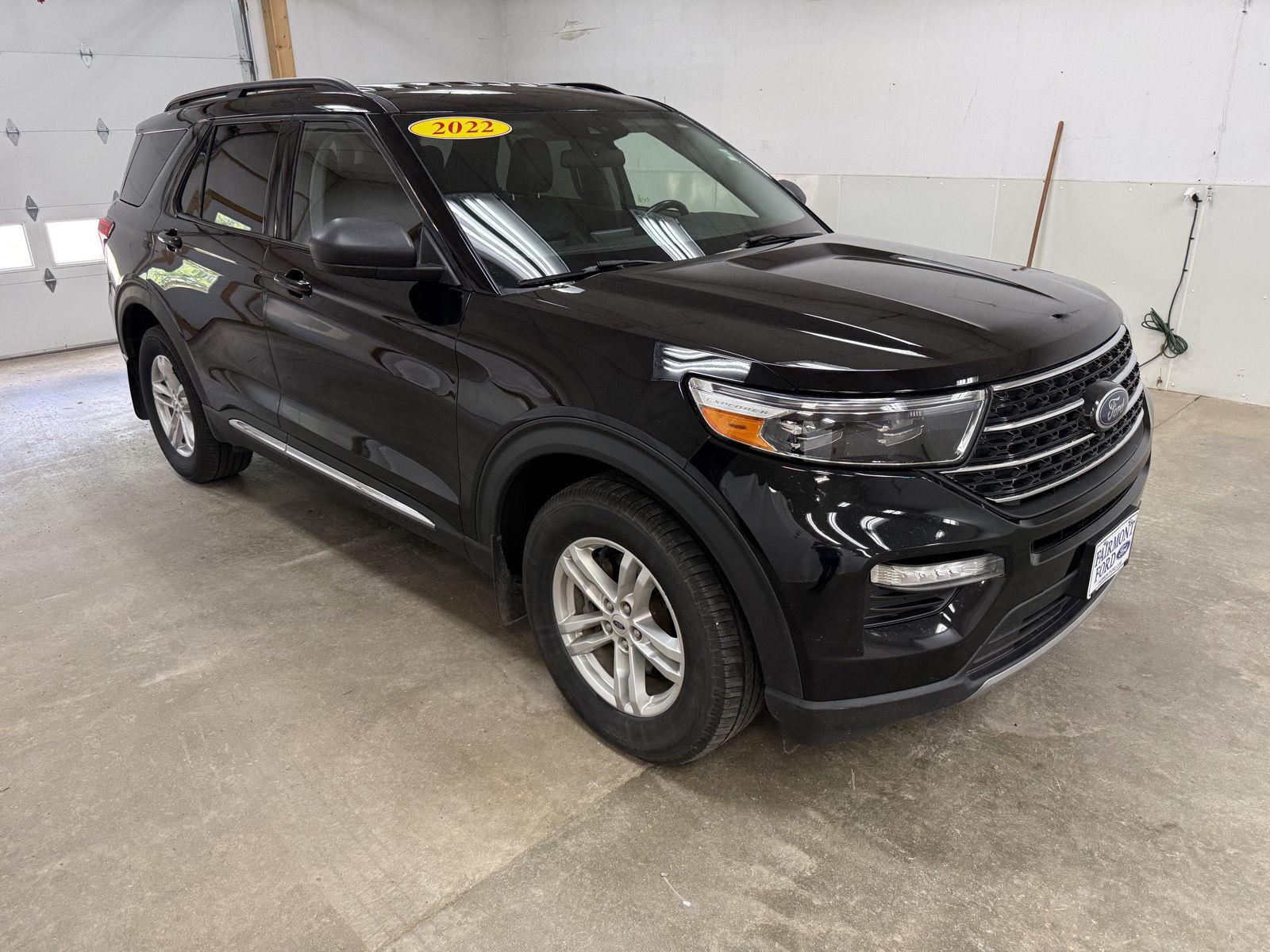 Used 2022 Ford Explorer XLT with VIN 1FMSK8DH5NGB33042 for sale in Fairmont, Minnesota