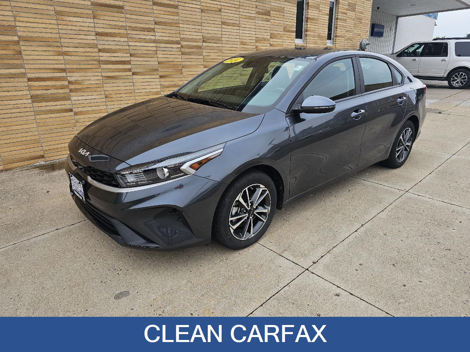 Used 2024 Kia Forte LXS with VIN 3KPF24AD8RE738761 for sale in Fairmont, Minnesota