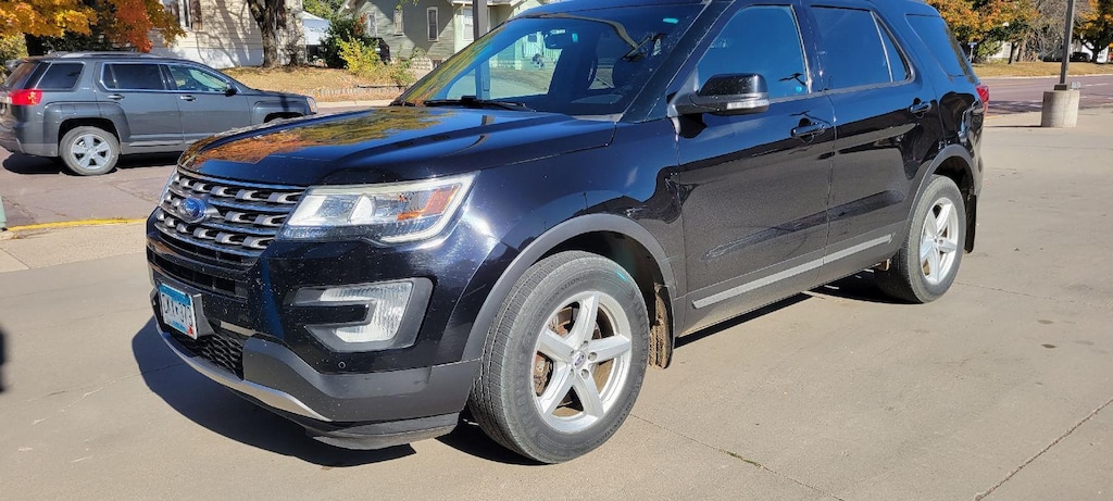 Used 2016 Ford Explorer XLT SUV