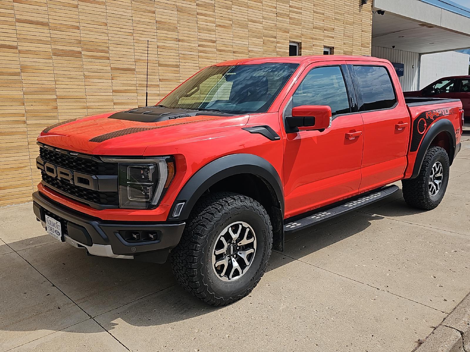 Used 2022 Ford F-150 Raptor with VIN 1FTFW1RG9NFA15843 for sale in Fairmont, MN