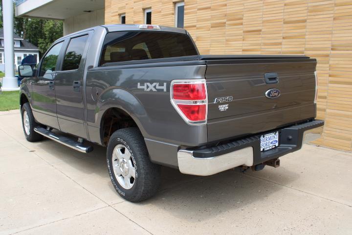 2009 Ford F-150 XLT photo 2