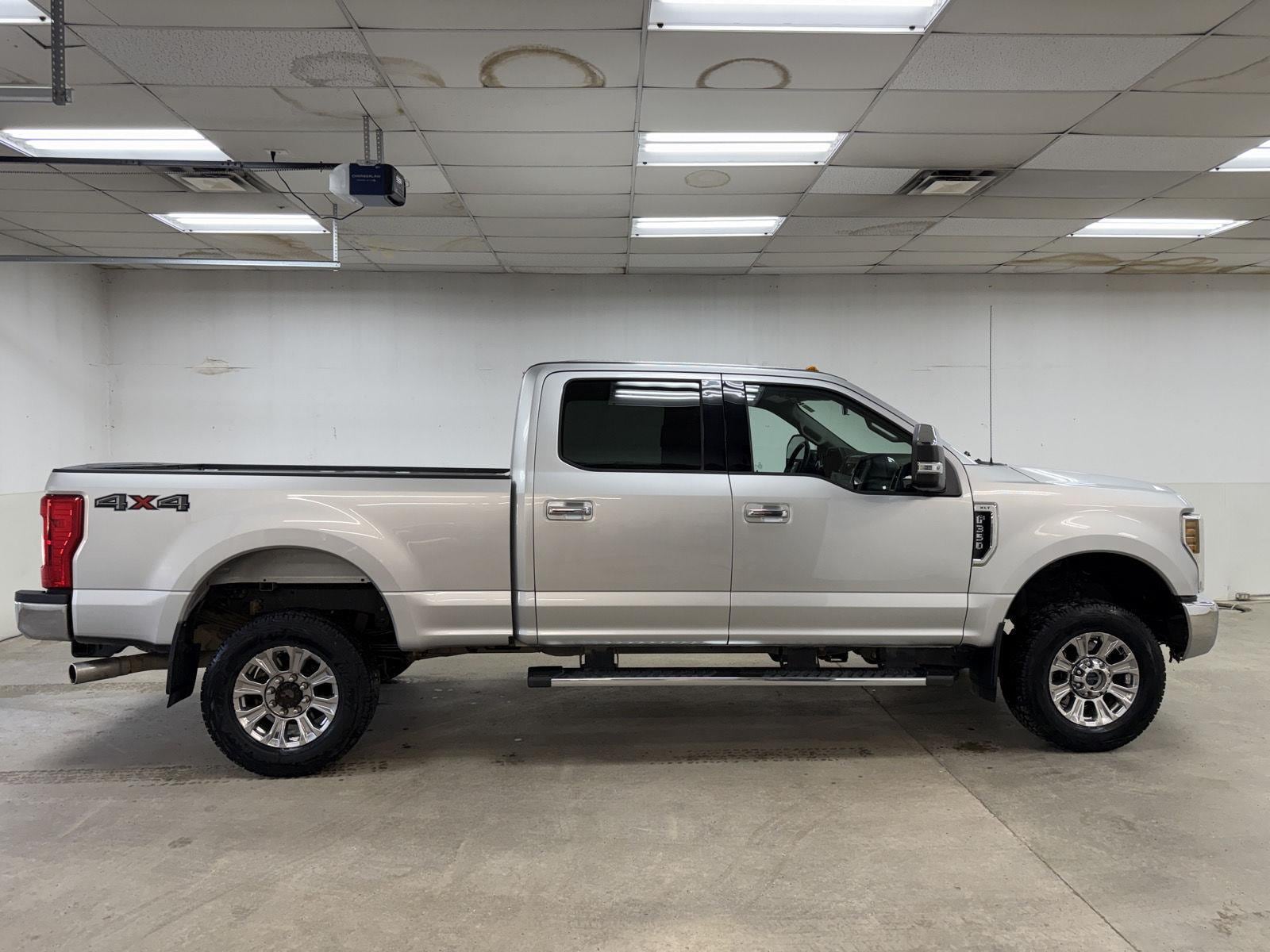 2019 Ford F-350 Super Duty XLT's photo
