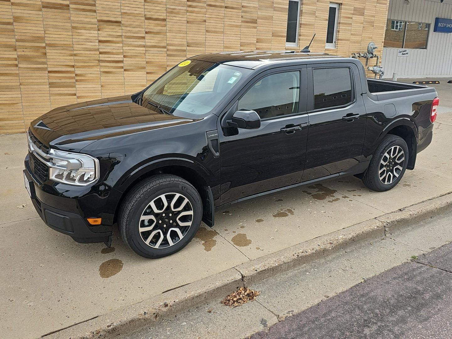 2024 Ford Maverick Lariat photo 3