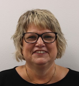 Staff member Lori Schock from ID_f4c066