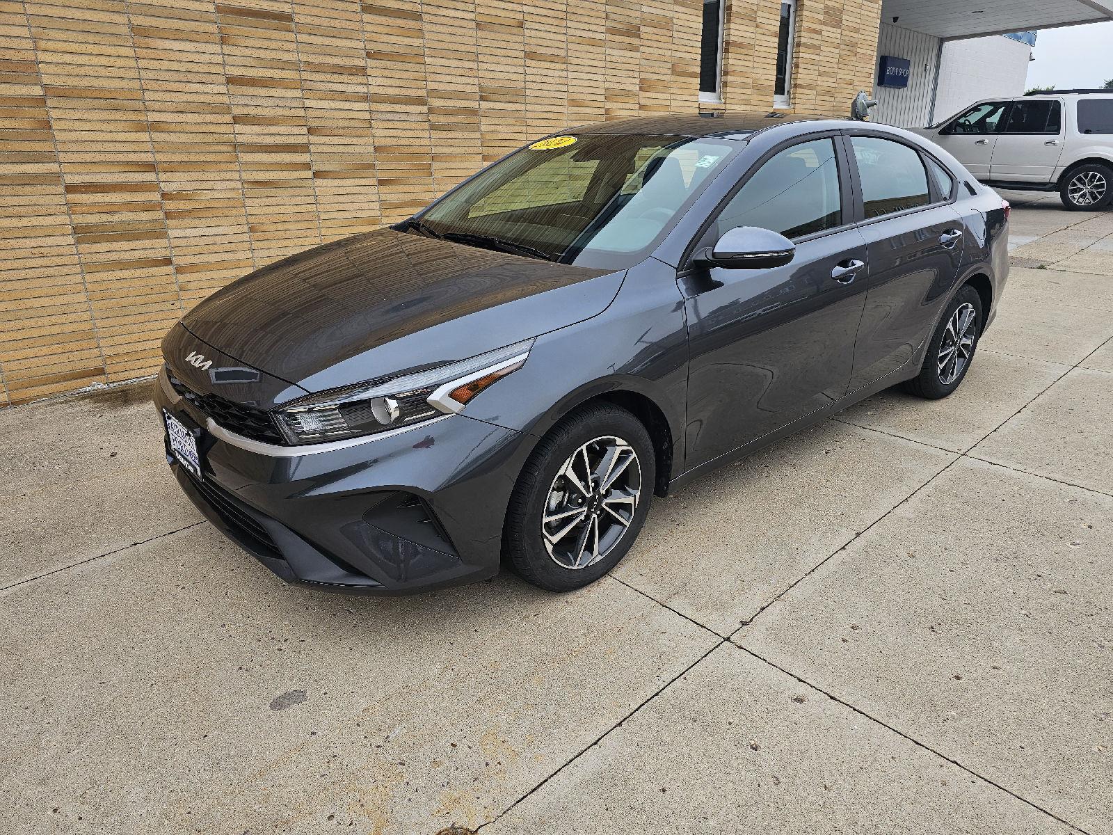 Used 2024 Kia Forte LXS with VIN 3KPF24AD8RE738761 for sale in Fairmont, Minnesota