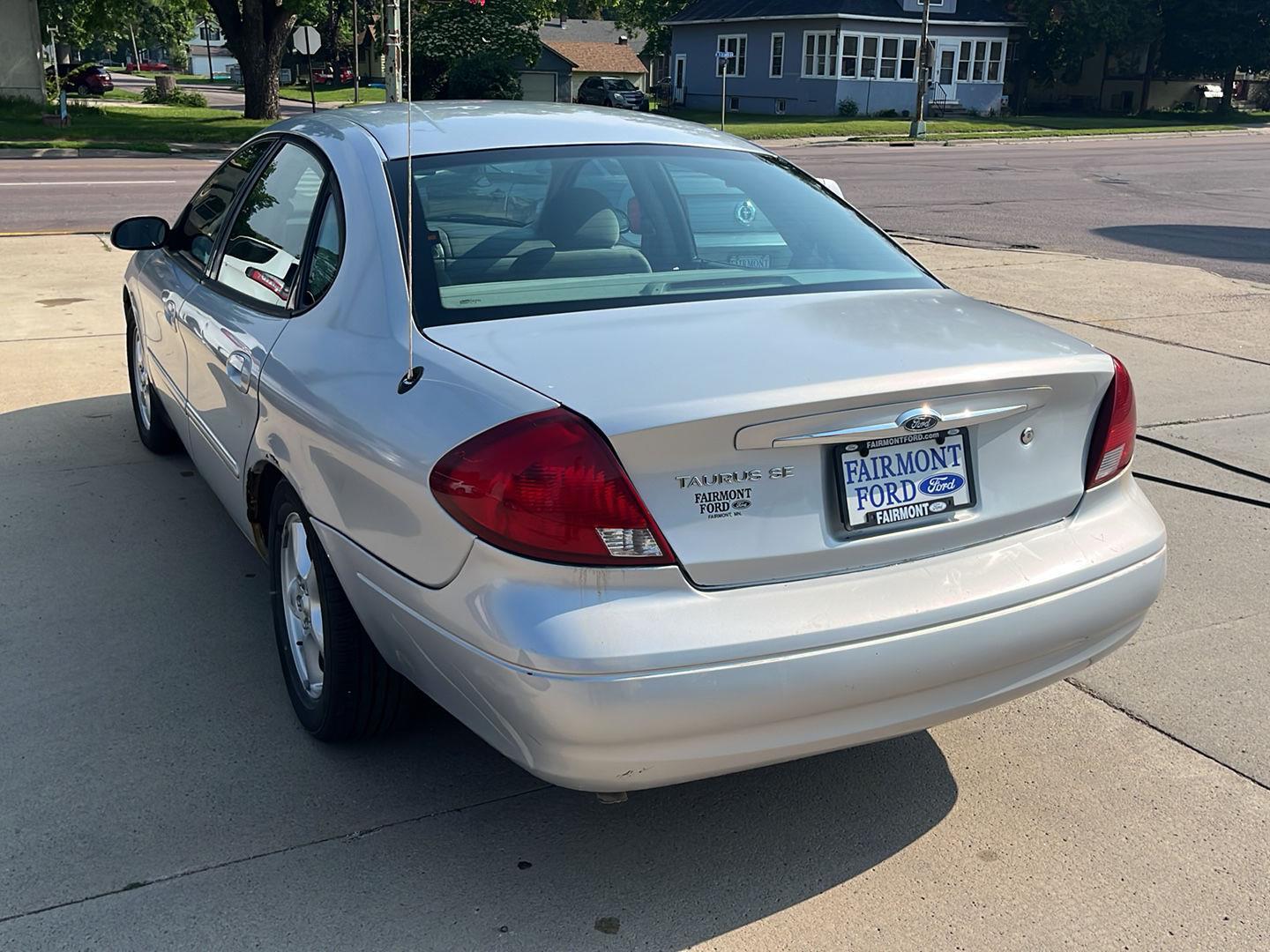 Used 2003 Ford Taurus SE Standard with VIN 1FAFP53UX3G240871 for sale in Fairmont, Minnesota