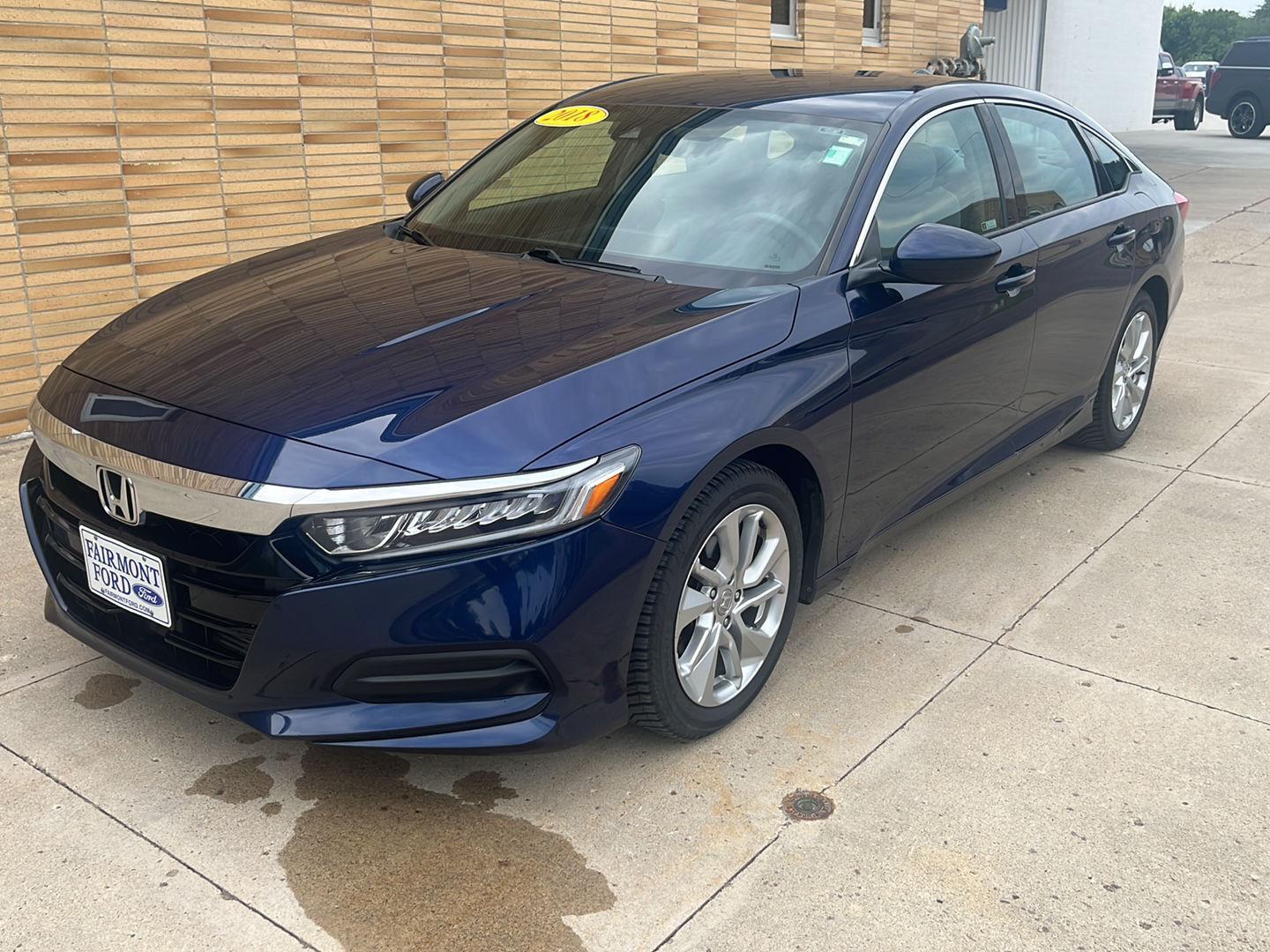 Used 2018 Honda Accord LX with VIN 1HGCV1F10JA233717 for sale in Fairmont, Minnesota