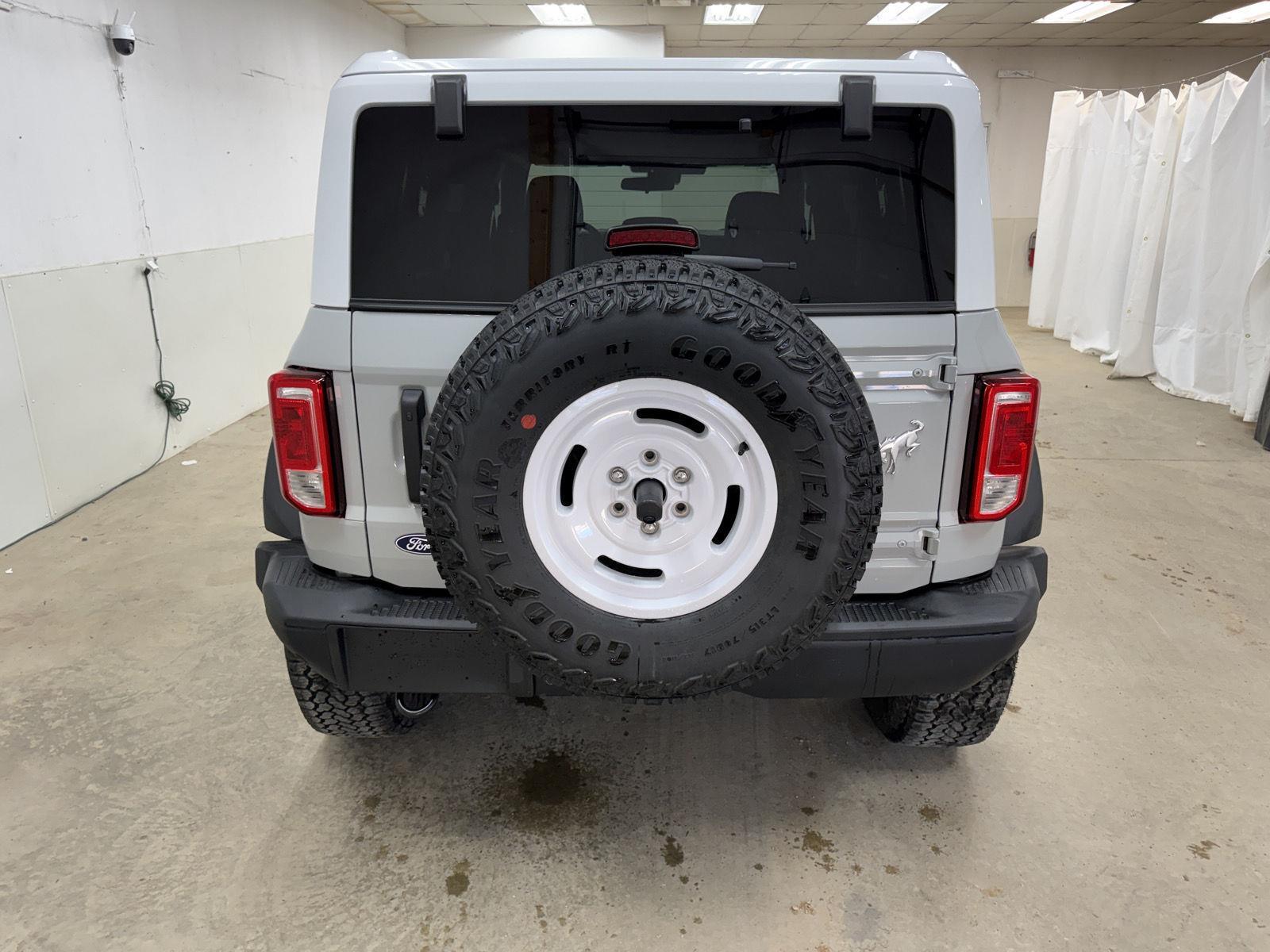 2026 Ford Bronco 4-Door Heritage Editon - Photo 6